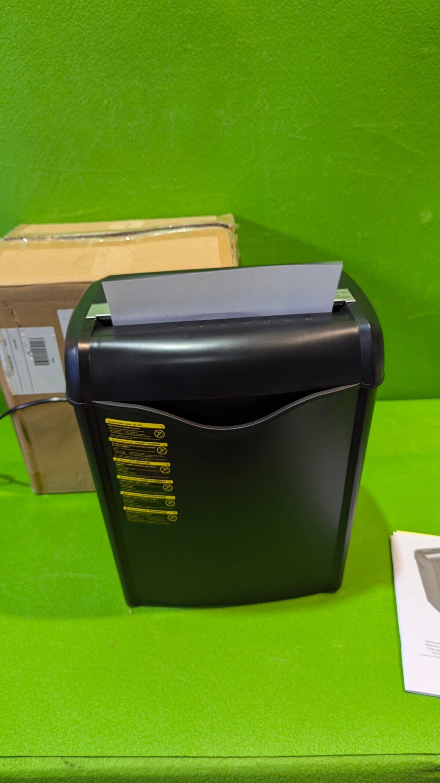 Amazon Basics Destructora de papel y tarjetas con Defecto - Oportunexa
