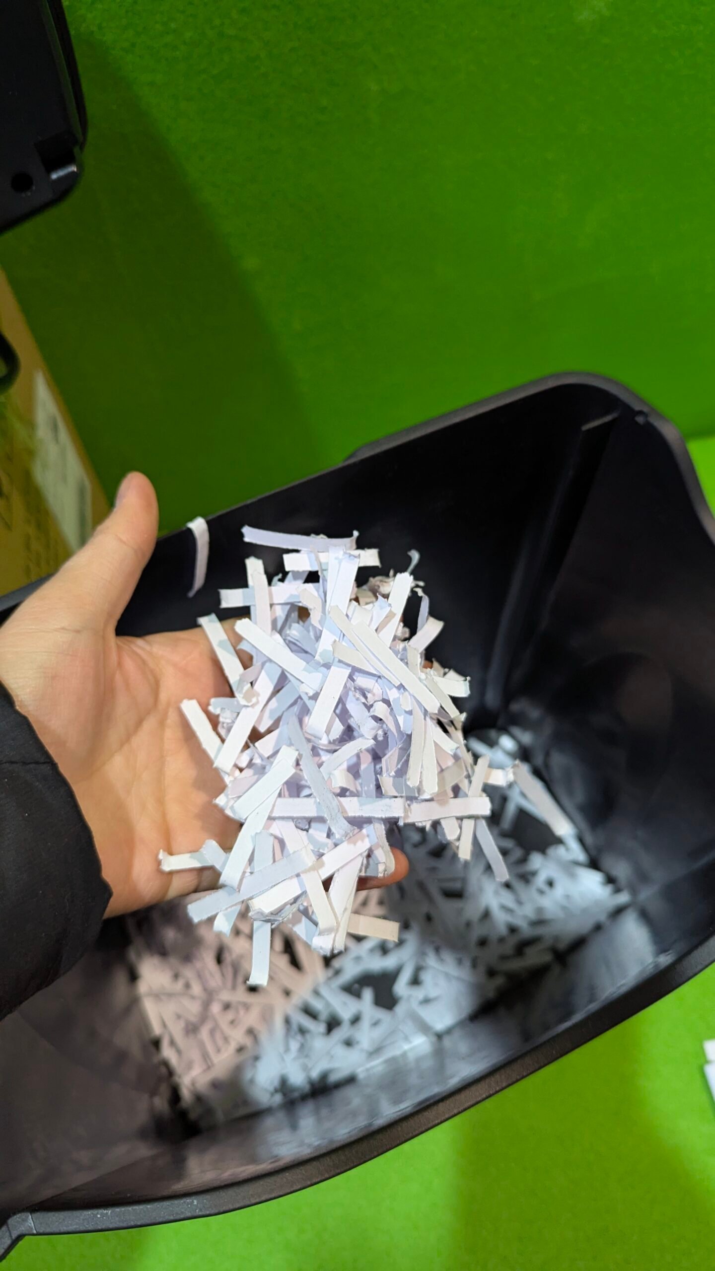 Amazon Basics Destructora de papel y tarjetas con Defecto - Oportunexa