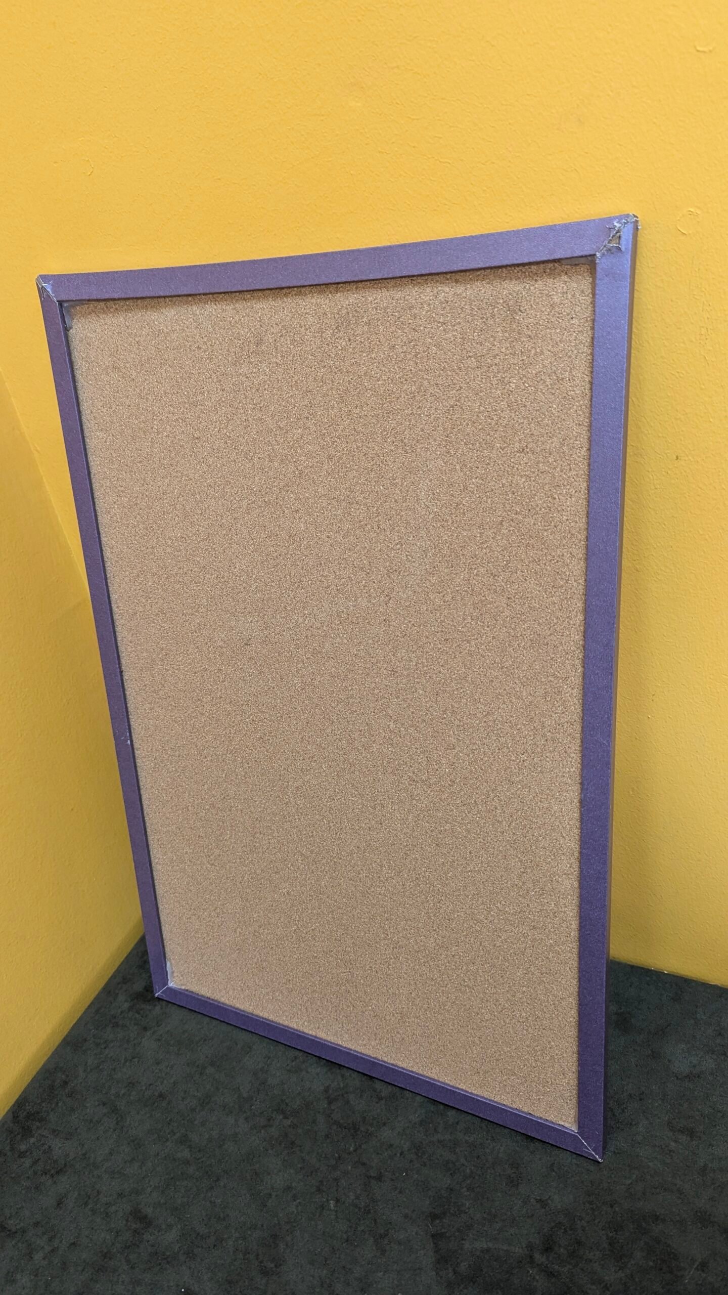 Bi-Office - Tablón de Anúncios de Corcho Violeta 60x40 cm - Oportunexa
