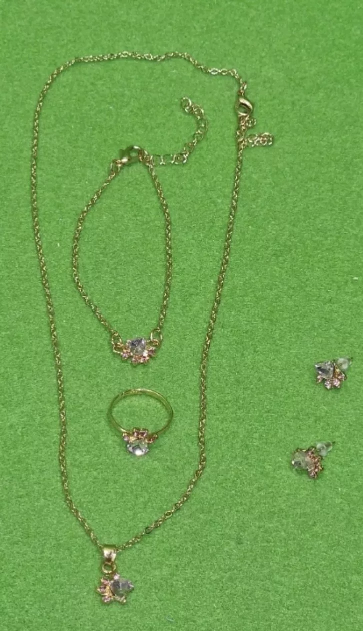 Bisutería Jewelry: Collar, Pendientes, Pulsera y Anillo - Oportunexa