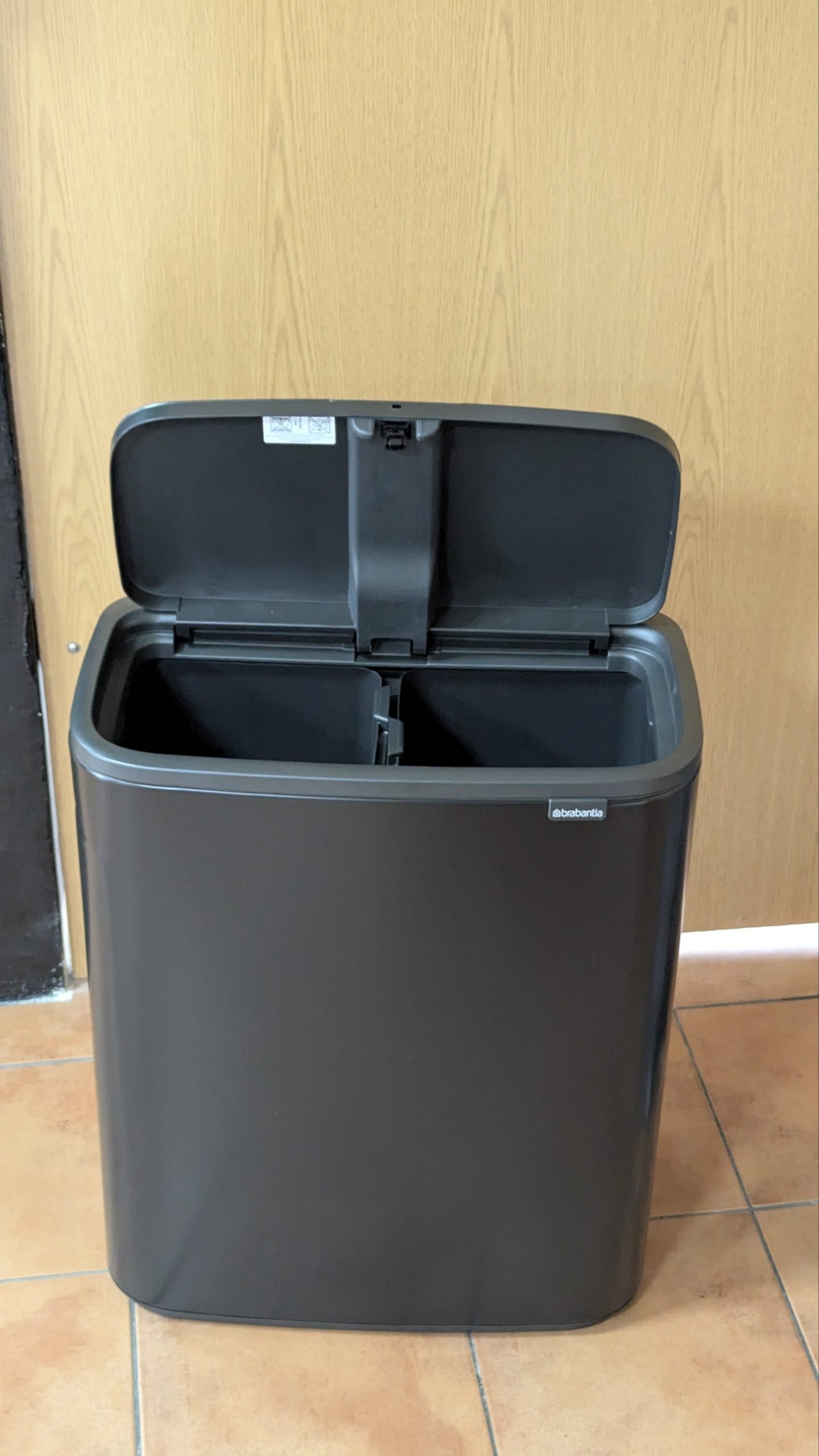 Brabantia Cubo de basura Negro mate 60L - Oportunexa