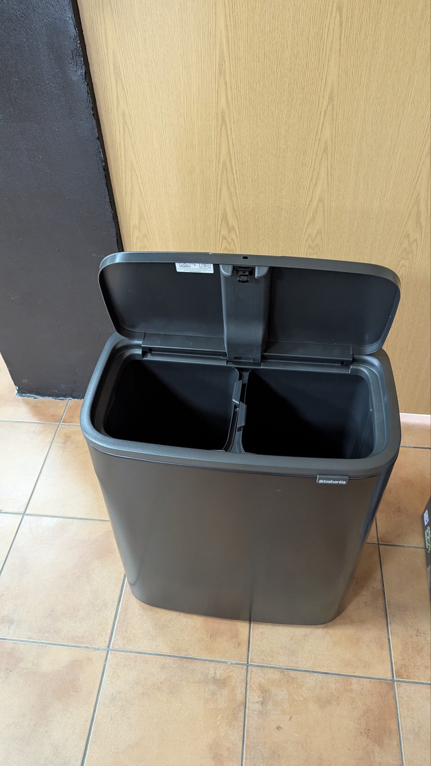 Brabantia Cubo de basura Negro mate 60L - Oportunexa