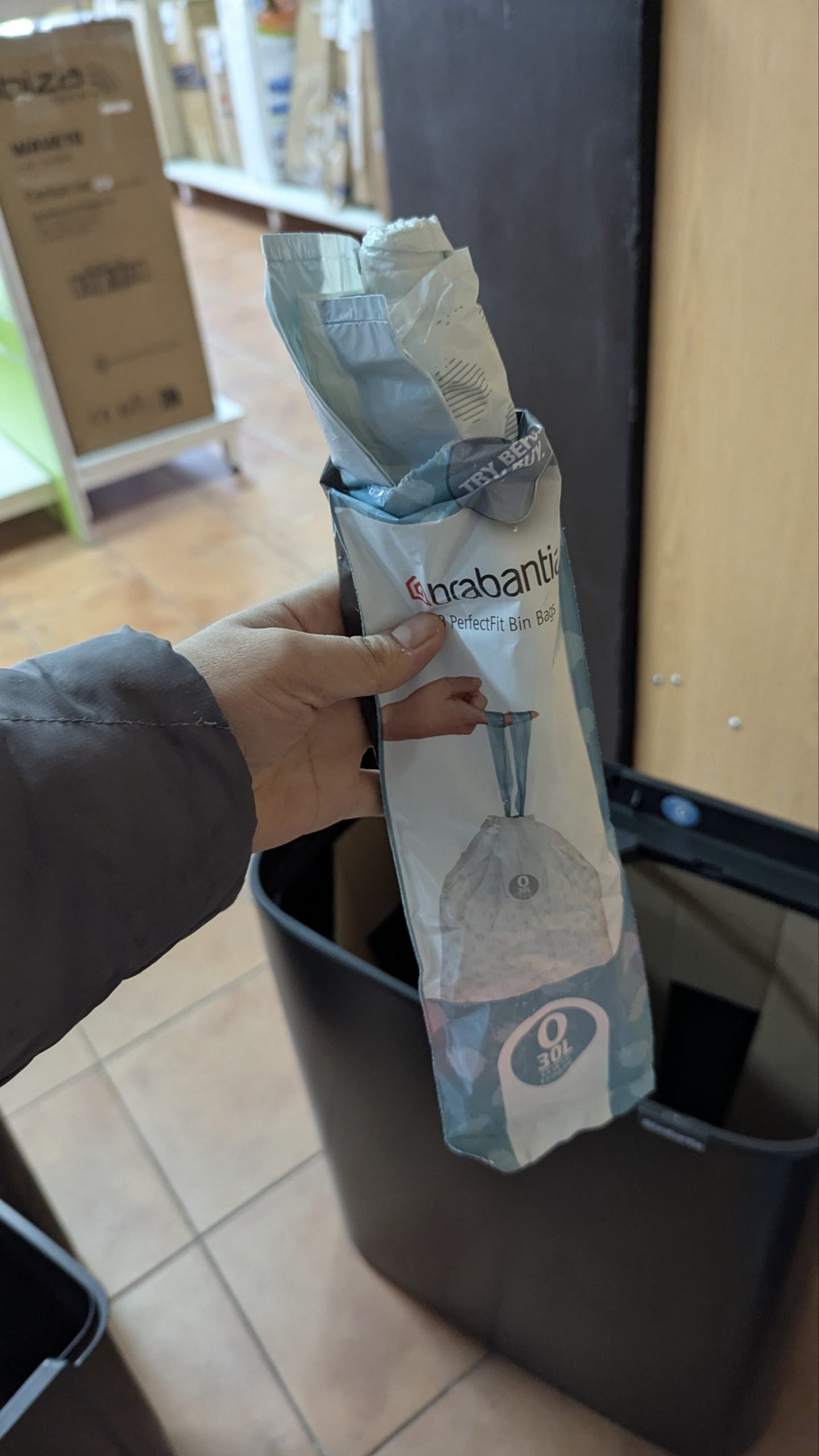 Brabantia Cubo de basura Negro mate 60L - Oportunexa