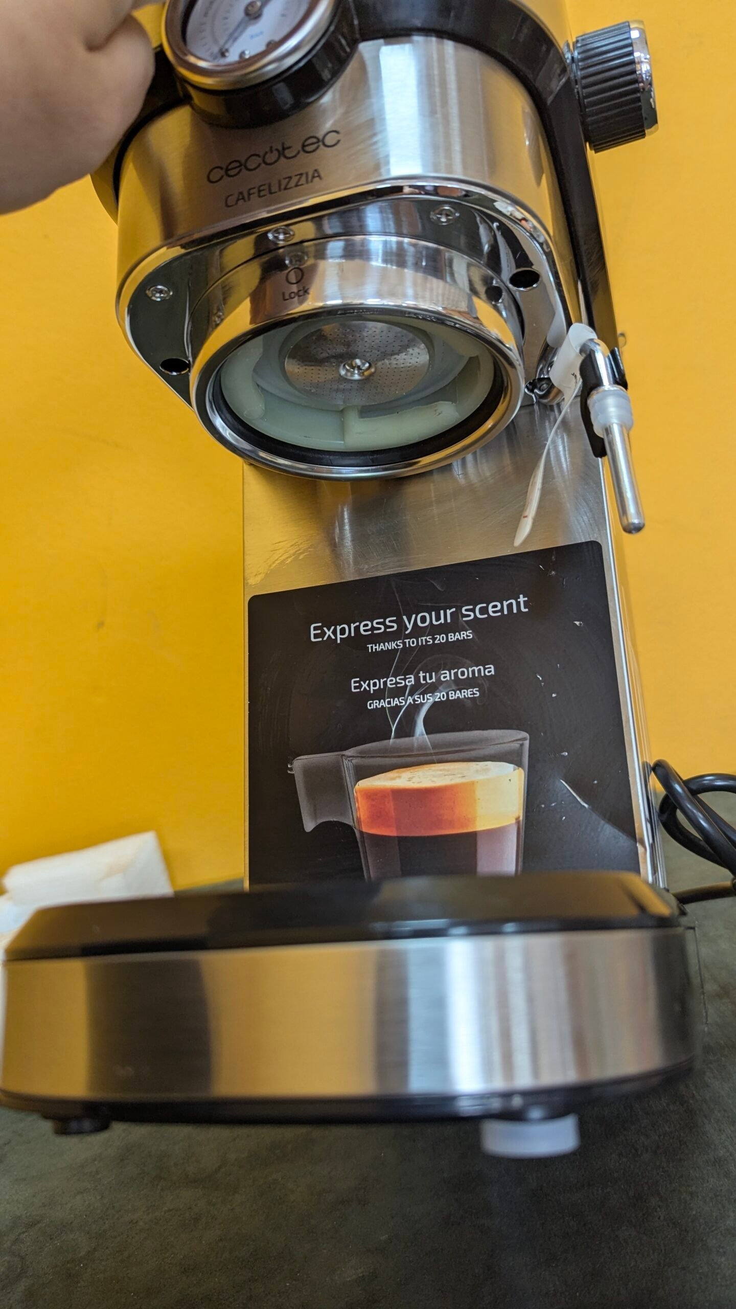 Cecotec Cafetera para Espressos y Cappuccino Cafelizzia 790 Steel Pro con tara - Oportunexa