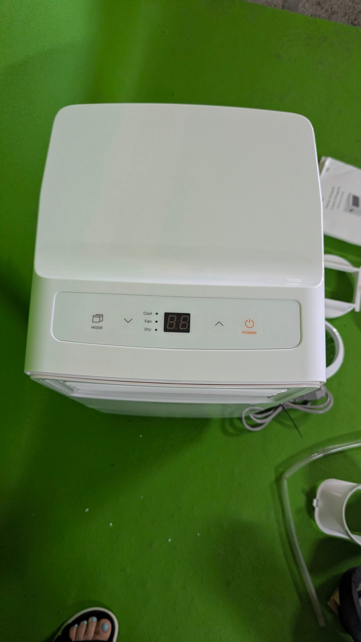 COMFEE' Aire acondicionado portátil 5000 BTU/h ámbar 6C - Oportunexa