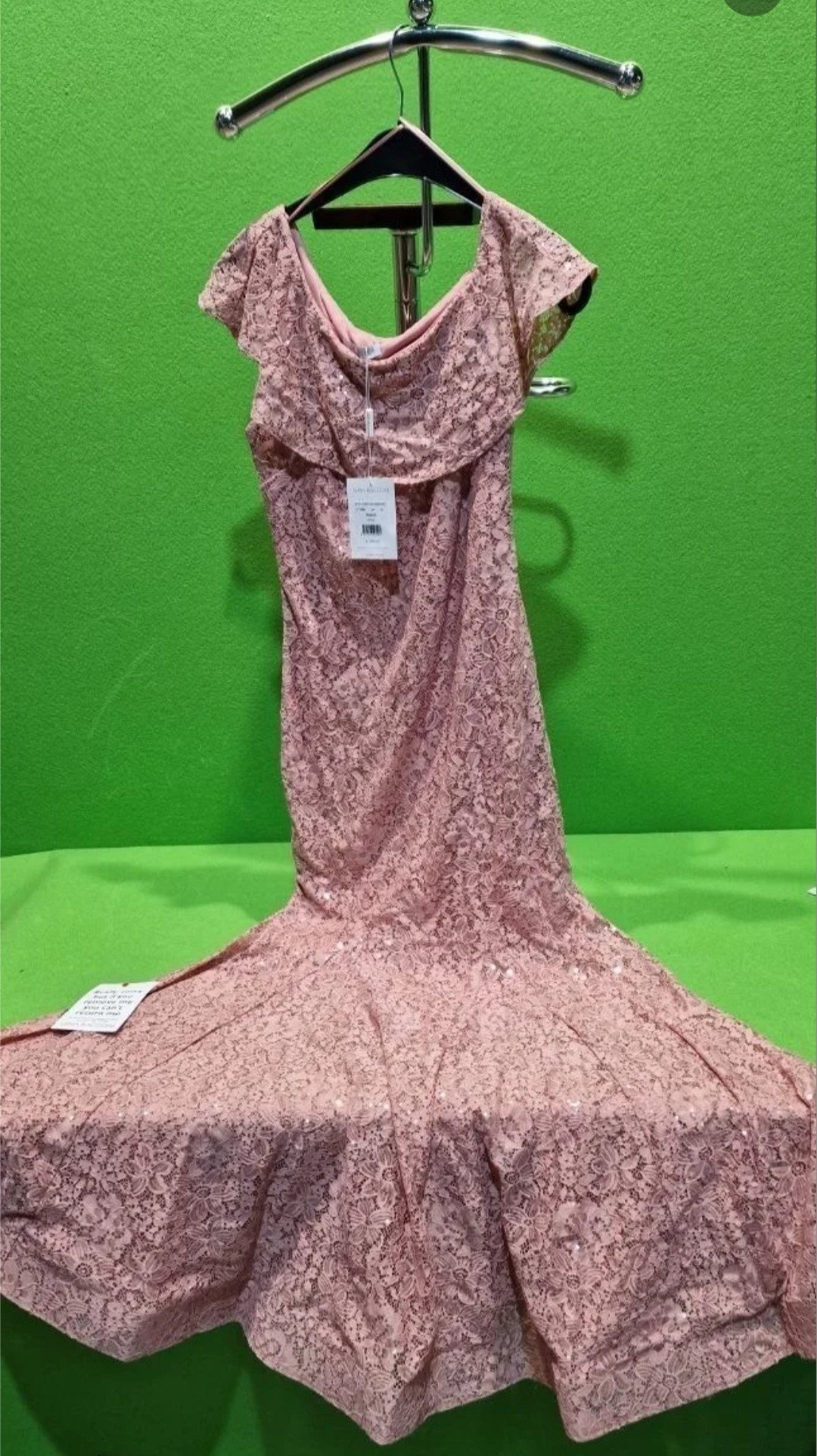 Gina Bacconi Vestido largo de encaje con lentejuelas Amara - Oportunexa