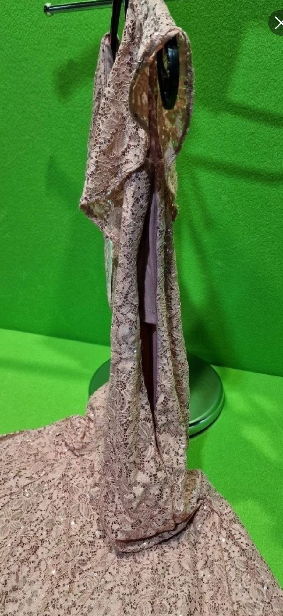 Gina Bacconi Vestido largo de encaje con lentejuelas Amara - Oportunexa