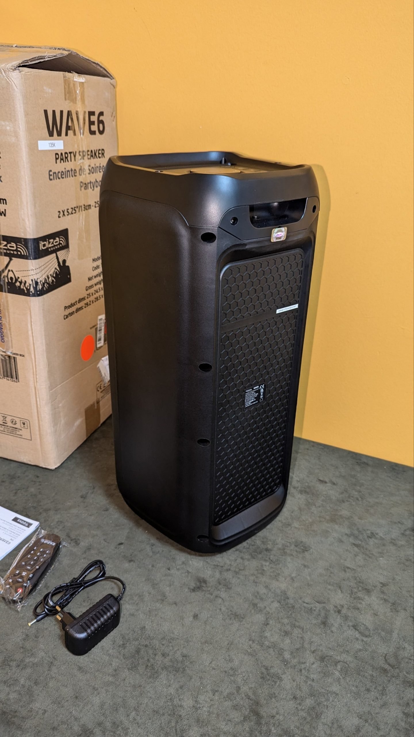 Ibiza WAVE6 Altavoz a pilas de 250W - Oportunexa