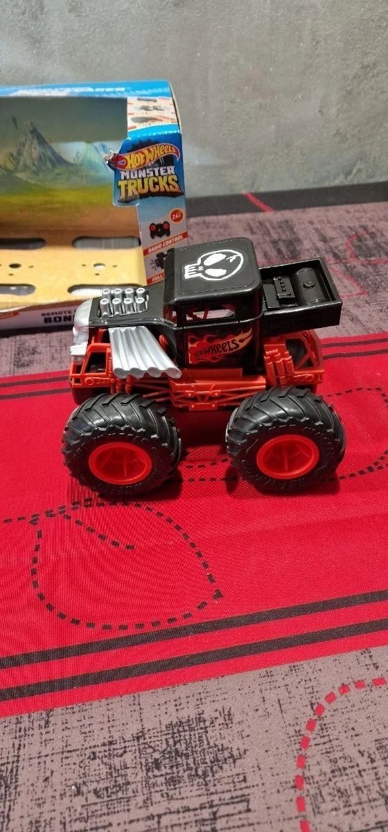 Mondo Motors Mondo -63679 Monster Trucks Bone Shaker - Oportunexa