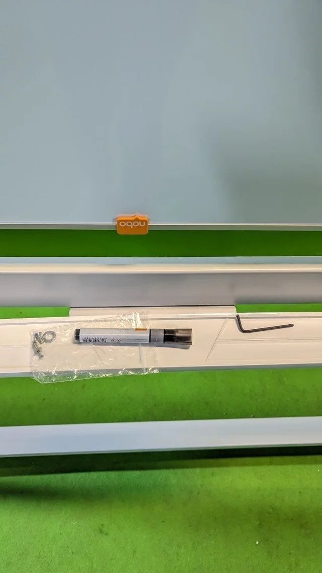 Nobo Pizarra Portátil con Ruedas y Rotación Horizontal - Oportunexa