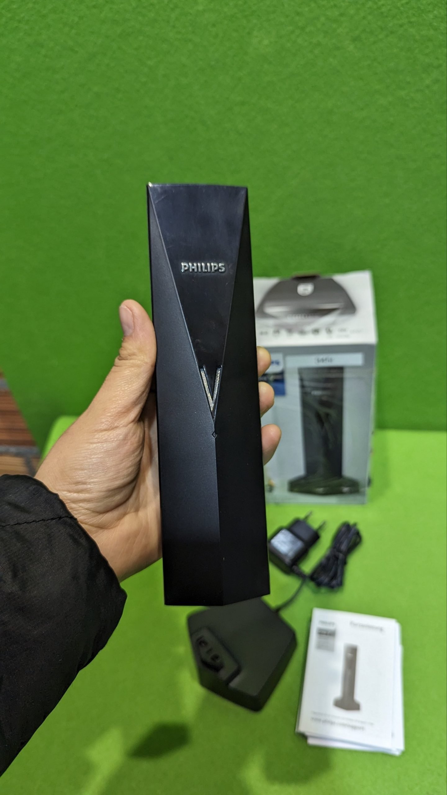 Philips Linea V DECT Design M3551B/38 - Teléfono inalámbrico con contestador automático (Pantalla de 1, 8" y Sonido HQ) - Oportunexa
