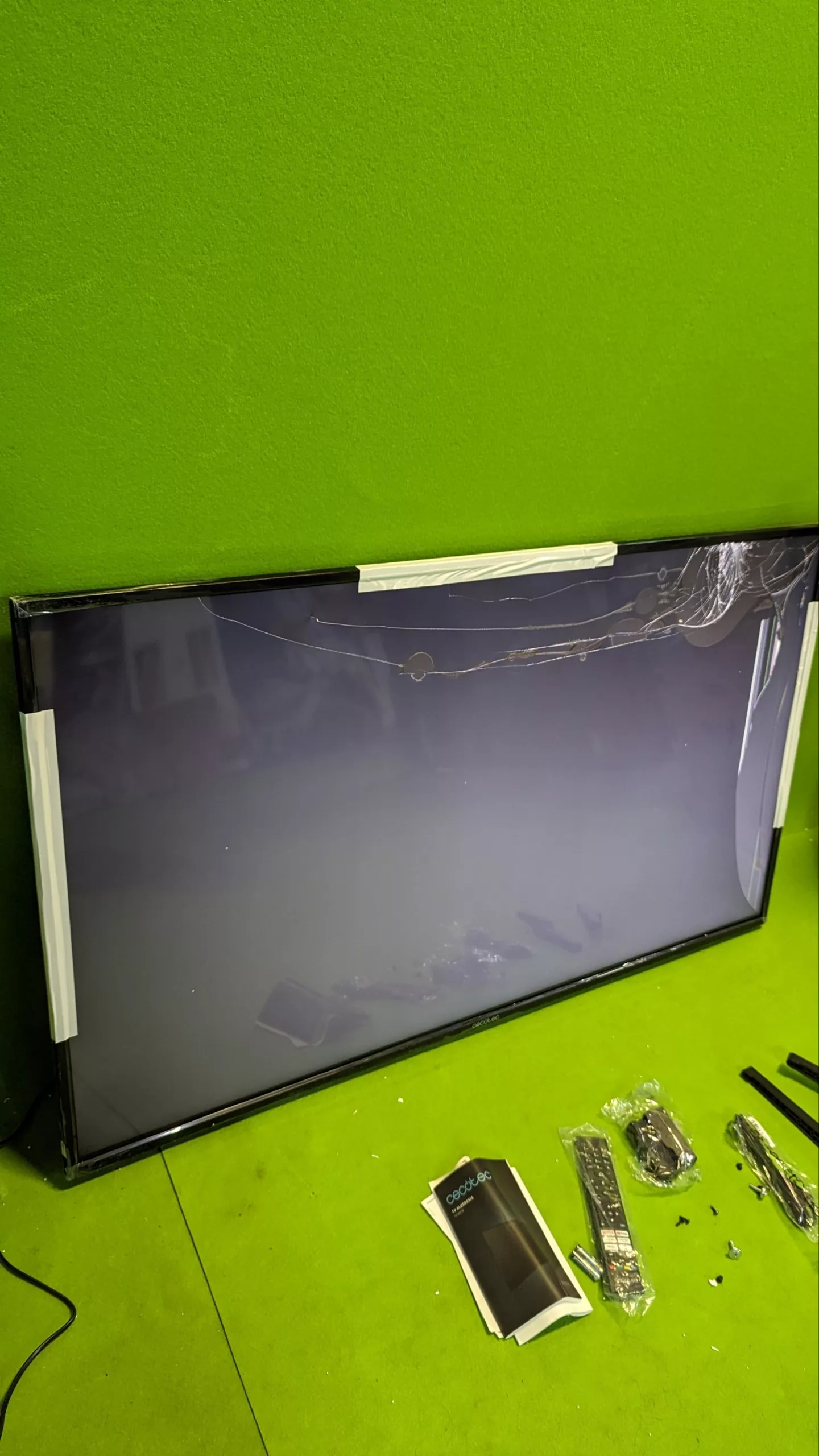 Cecotec Televisor LED 55" Smart TV - para repuestos o reparación - Oportunexa
