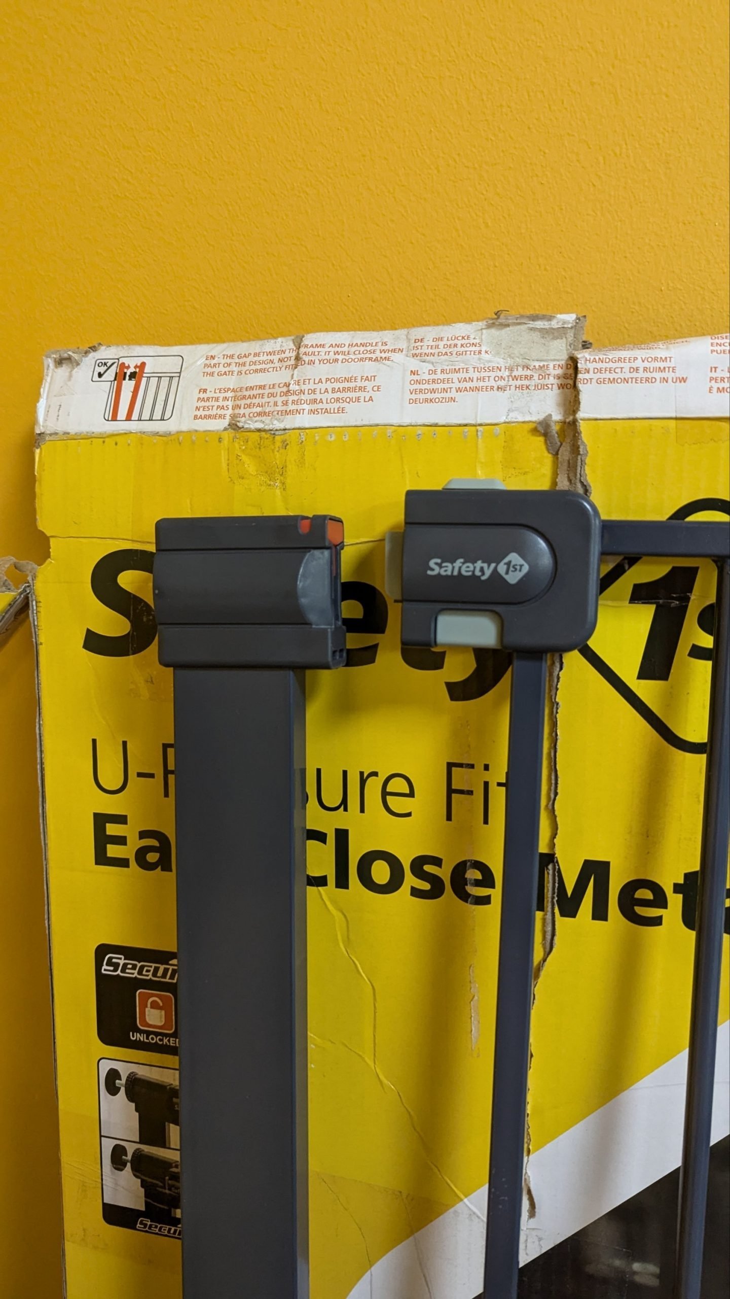 Safety 1st Puerta de seguridad para bebés negra - Oportunexa