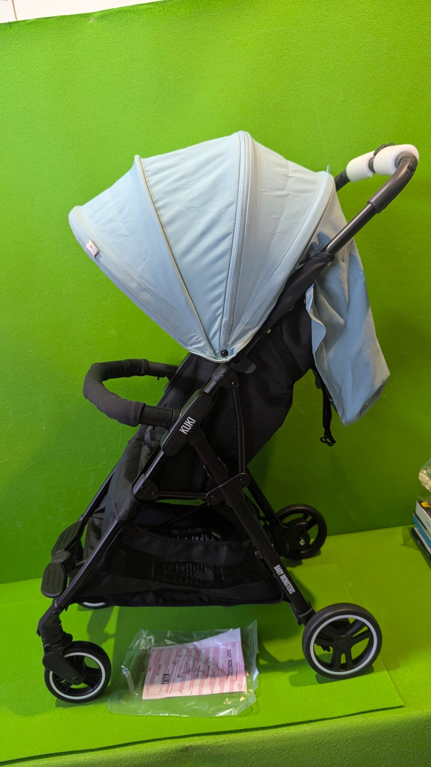 Silla de Paseo Kuki Baby Monsters con capota CHICCO - Oportunexa