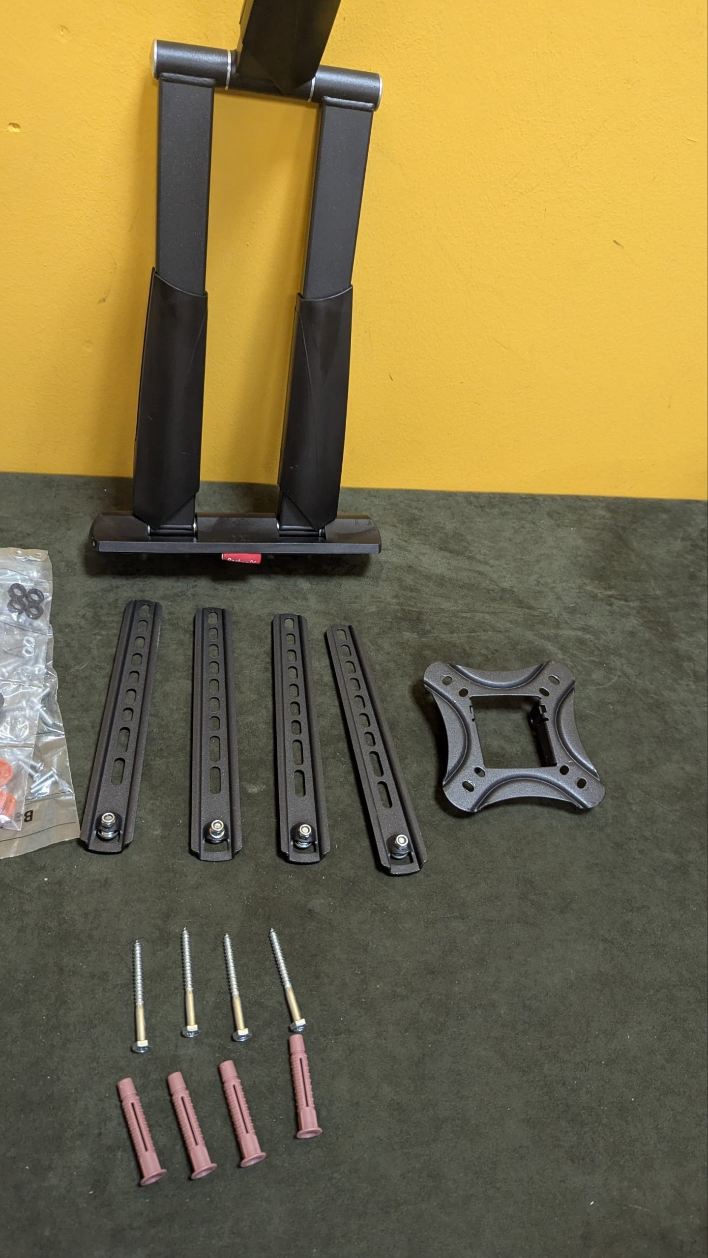 Soporte de pared para TV Barkan 13 a 65 pulgadas - Oportunexa