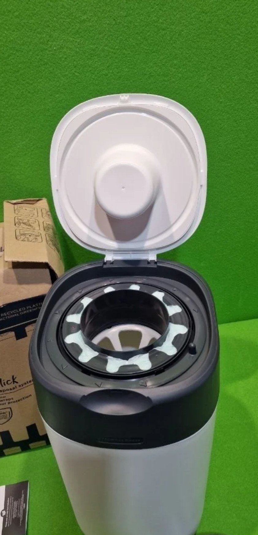 Tommee Tippee Contenedor para Pañales, Incluye 3 Recambios - Oportunexa