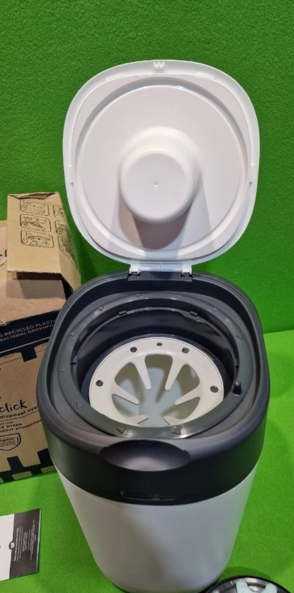 Tommee Tippee Contenedor para Pañales, Incluye 3 Recambios - Oportunexa